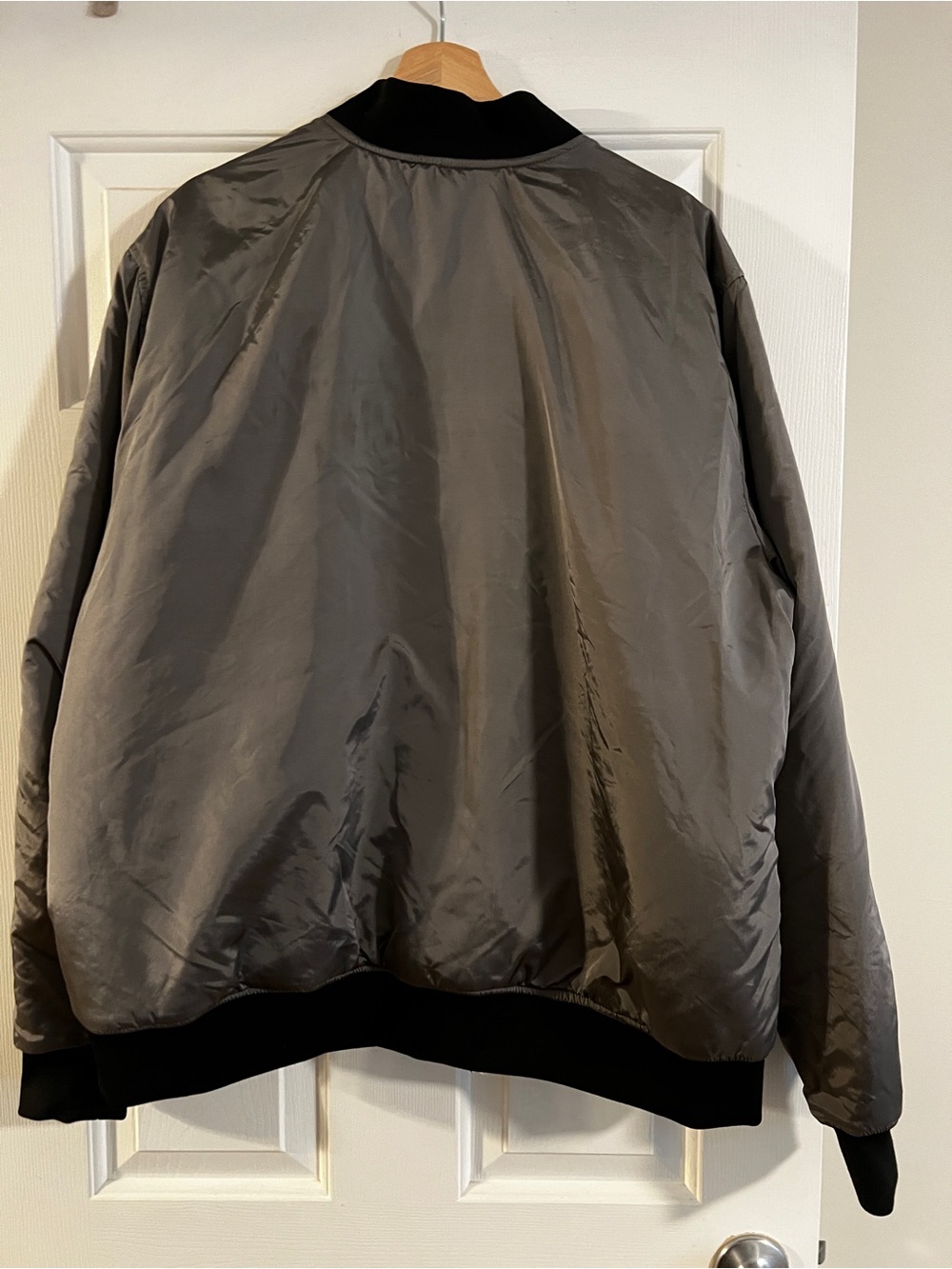 Men's Reversible Bomber Jacket - Picture 2 of 3